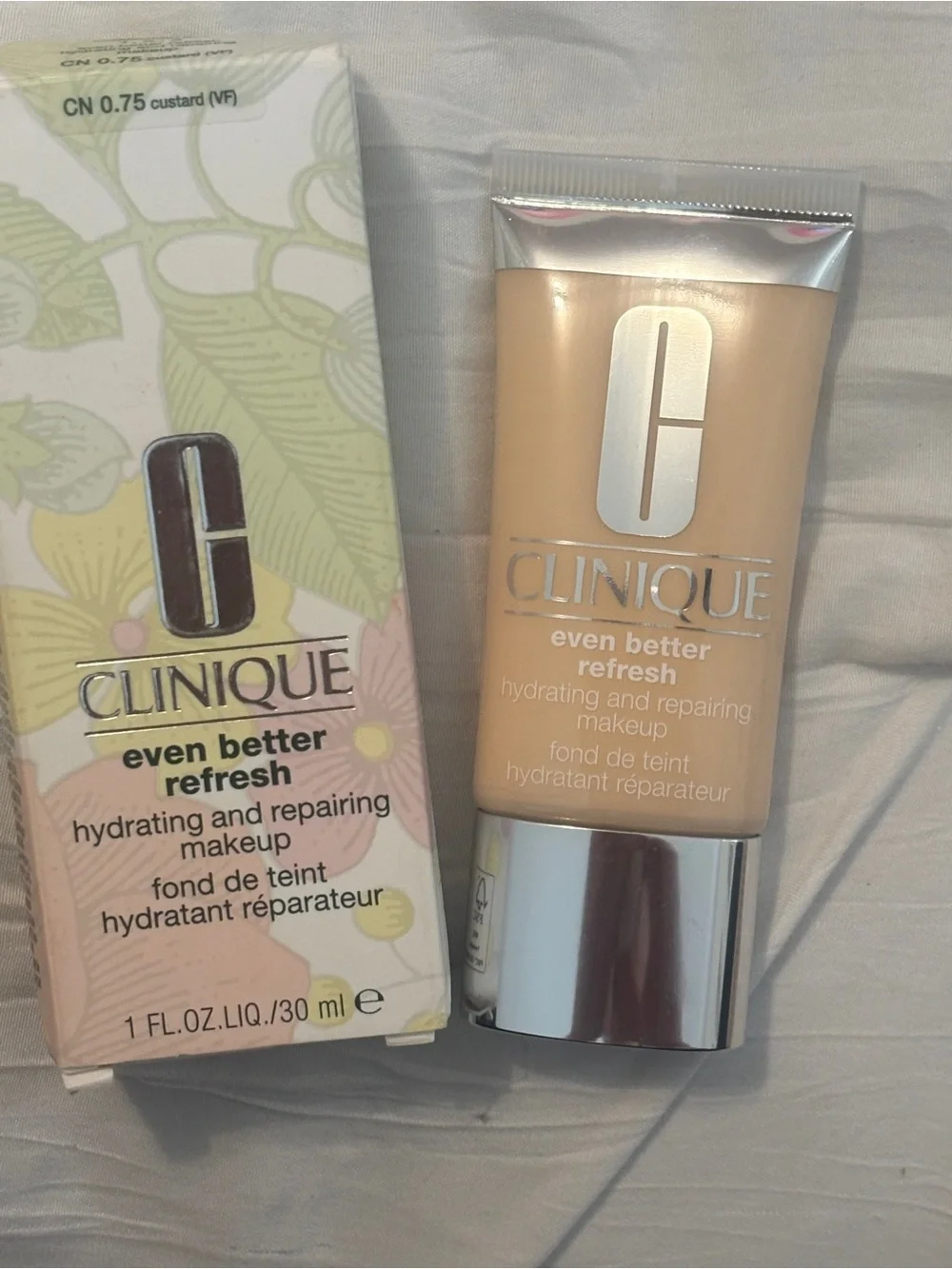 Clinique Even Better Refresh Hydrating & Repairing Makeup - Custard (CN 0.75)